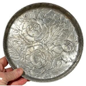 Vintage mid century Wilson hammered aluminum round tray embossed silvertone